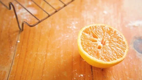 Close-up of halved orange Vídeos de archivo 76099919