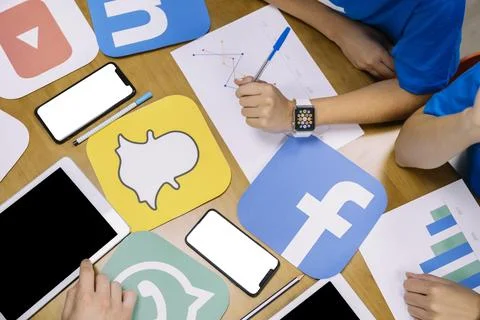 Close up hand analyzing instagram application graph Resolution and high quality Foto stock