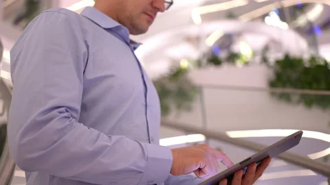Close-up hand of business man using monitor tablet computer on background Video stock 170478432