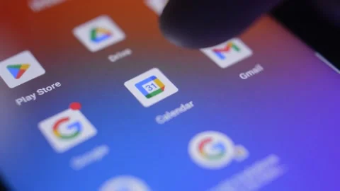 Close-up hand open google calendar app on the phone. Stock-Footage 229114993