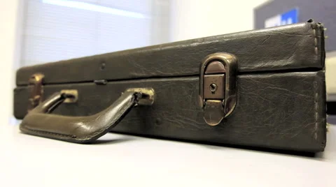 Close up hand open the suitcase Video stock 40634125