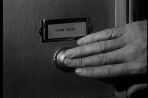 Close-up of hand pressing doorbell Stock-Footage 25195477