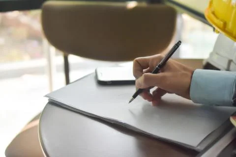 Close up hand sign contract on document business agreement success concept Foto stock