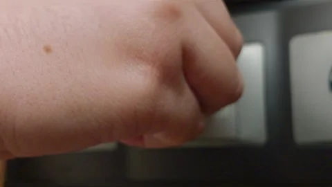Close Up of Hand Turning On Wall Light Switch at Home. Vidéo 344092305