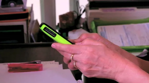Close up hand of women types the text on mobile Video stock 40634191