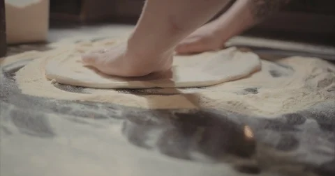 Close up hands hand tossing and stretching dough Video stock 105298965