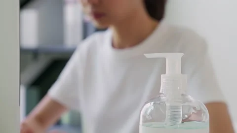 Close-up of hands press the alcohol bottle to clean, Prevent the virus. 스톡 동영상 146828924