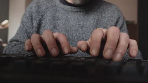 Close Up Hands Typing at Keyboard Under Deadline and Work Pressure Vidéo 336716734