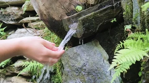 Close up of hands under pouring water 库存影片 54903597
