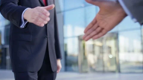 Close up of handshake, in slow motion 스톡 동영상 83632387