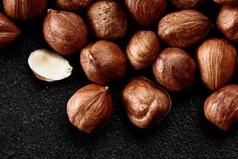Close up of Hazelnut kernels - Food Frame Background, macro detailed close up. Foto stock