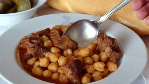 Close-up hot chickpea dish with meat, chickpea dish in plate, Stock Footage