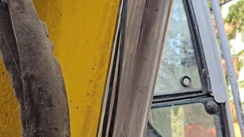 Close-up of hydraulic system and hoses of heavy excavator. 库存影片 332192876