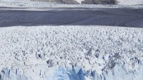 Close-up of the ice surface of the Perito Moreno Glacier. El Calafate, Santa Cru Vídeo Stock 334484081