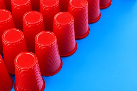 Close up image of red plastic cups Foto stock