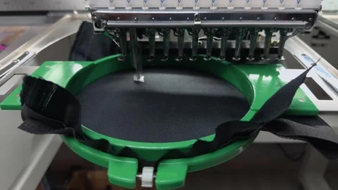 Close Up of Industrial Multi-Needle Embroidery Machine Head Stitching White.. 스톡 동영상 332204831