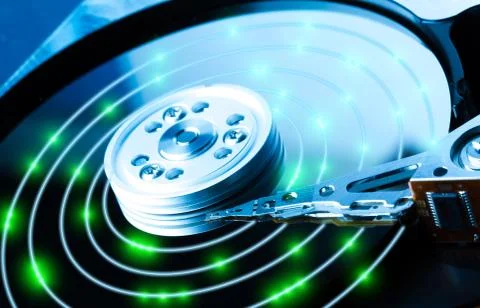 Close up inside of hard disk drive. Detail of writing/reading head on acuator Foto stock