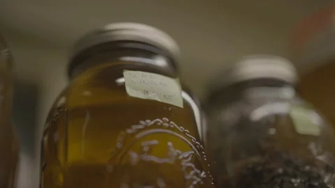 Close-up of jar in kitchen Vidéo 336374628