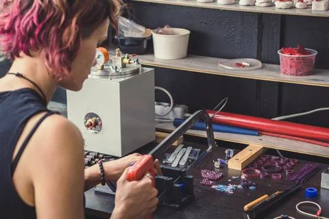 Close up jewelry maker at work concept photo Фото