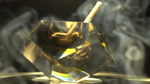 Close up Joint rotating on a vinyl with smoke flotaing, Joint, weed, smoke 스톡 동영상 135010044