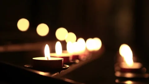Close-up of Lit Tealight Candles 库存影片 339268387