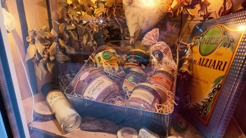 Close up of local lavender terrine jars in gift basket 스톡 동영상 336922563