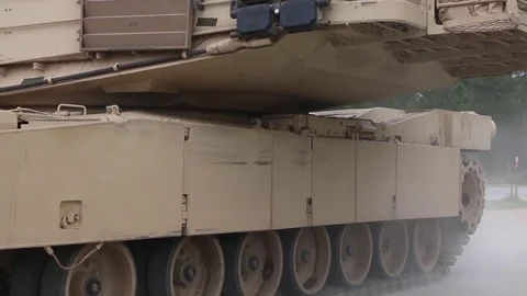 Close up of M1A1 Abrams tank tracking Vídeos de archivo 97105635