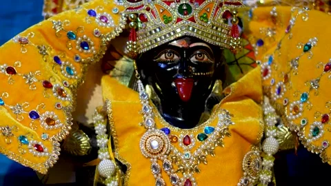 Close-Up of Maa Kali Face Idol  Powerful Hindu Goddess Symbol 스톡 동영상 326360497