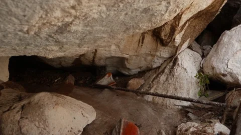 Close macro shot of caves in India Vídeo Stock 151896909