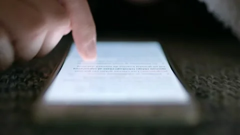 Close-up macro shot of person using smartphone browsing text on social netw.. Stock-Footage 272780312