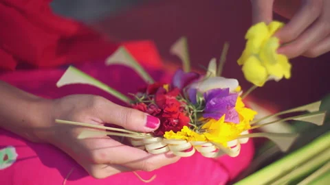Close up making offerings in Bali 動画素材 86021519