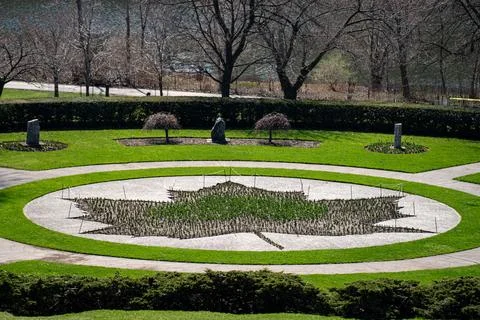 Close up of maple leaf shaped garden design at High Park Toronto 스톡 사진