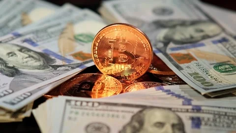 Close-up of metallic shiny bitcoin cryptocurrency coins. Stockbeeldmateriaal 264119814