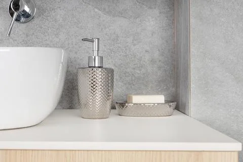 Close-Up of Modern Bathroom Essentials Foto stock