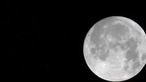Close up of the moon Vídeos de archivo 94304845