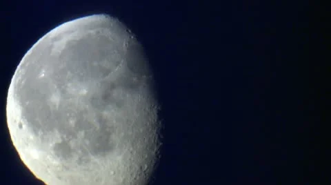Close up of the moon at night Vídeo Stock 10796906