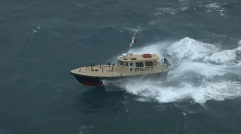 Close-up, Motorboat fights the waves Video stock 47548035