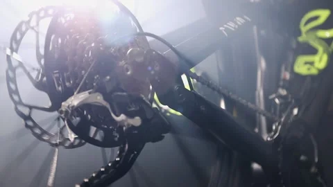 Close up on mtb drivetrain. Video stock 169670354