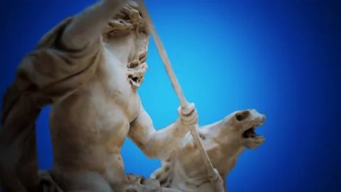Close up of the Neptune statue Stock-Footage 129501833