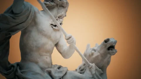 Close up of the Neptune statue Vídeo Stock 158386043