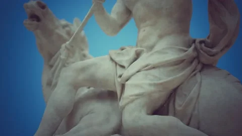 Close up of the Neptune statue Видео 168439899