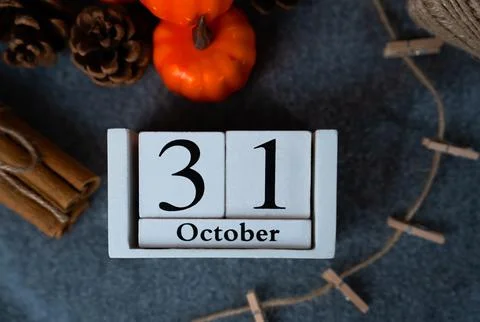 Close-up October 31 calendar with fall props Stock Photos