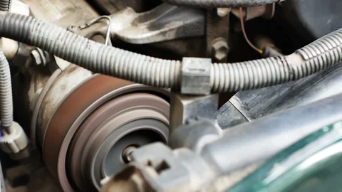 Close up of the old car engine is working. Video stock 123337905