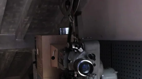 Close-up of an old film camera Vídeo Stock 270387085