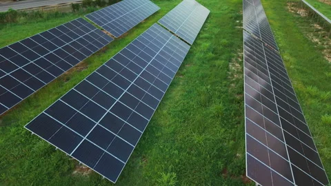 Close Orbit View of Solar Panel Array Video stock 340546114