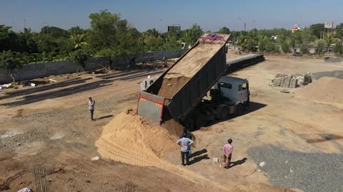 Close Overhead View of Dump Truck Unloading at Development Worksite. Vídeos de archivo 340036078