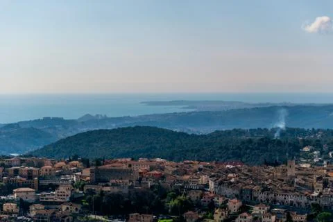 A close-up panoramic view of the old medieval French town Vence with the low  Stock Photos