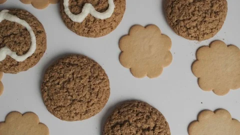 Close-up, pastry chef put the cream on the cookies. Stock Footage 121758485