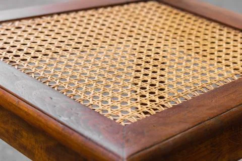 Close up of the pattern formed by open weave rattan cane Foto stock