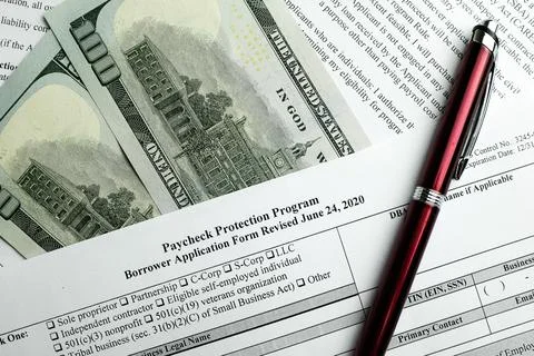Close-up of paycheck protection program borrower application form revised Foto stock